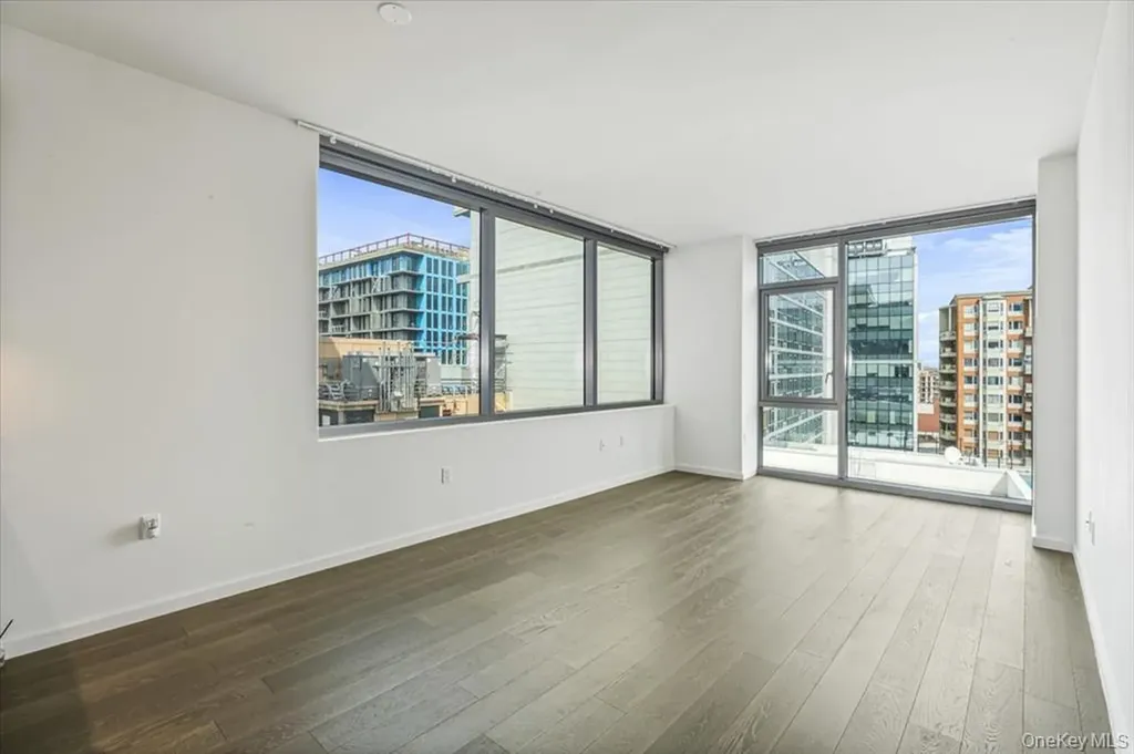 13336 37 Avenue Flushing NY 11354