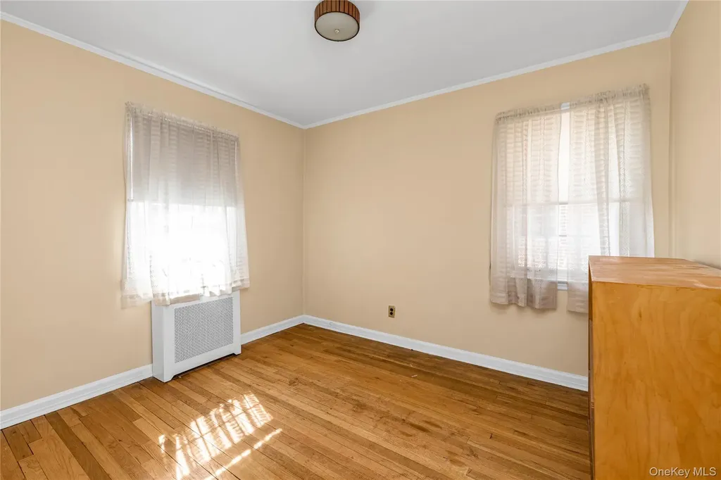 107 Aster Drive New Hyde Park NY 11040