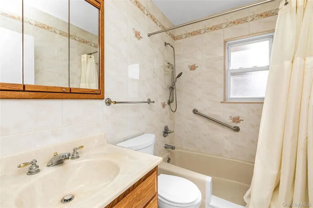 107 Aster Drive New Hyde Park NY 11040