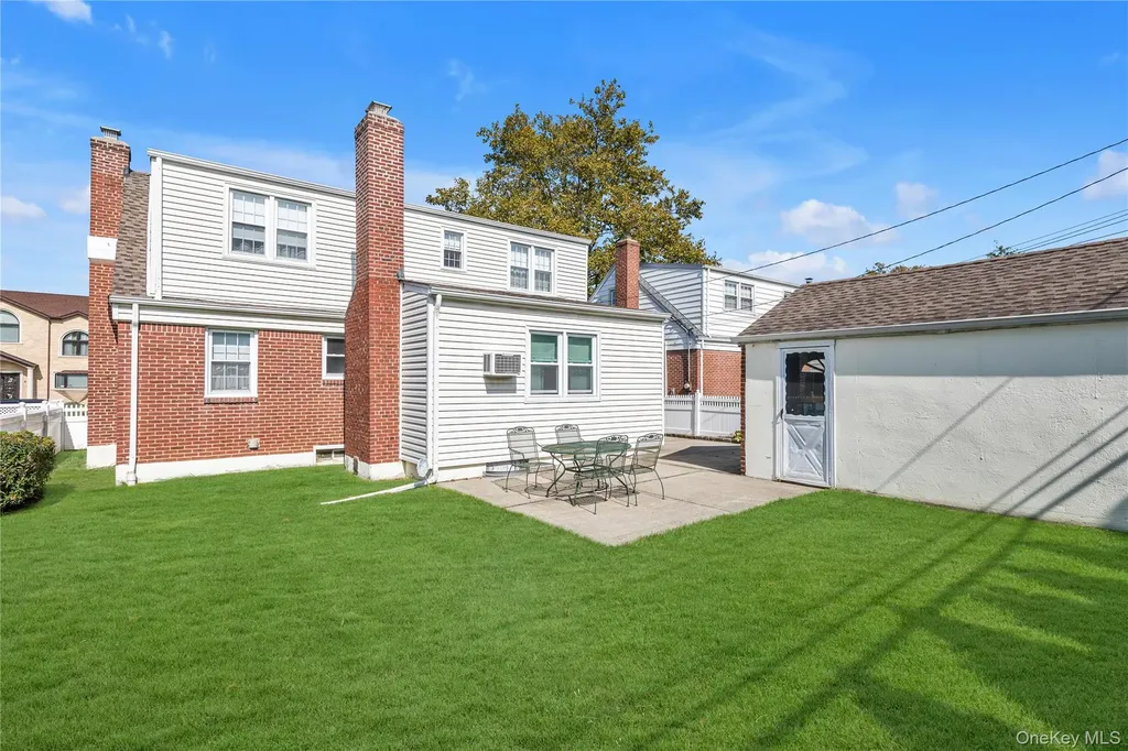 107 Aster Drive New Hyde Park NY 11040