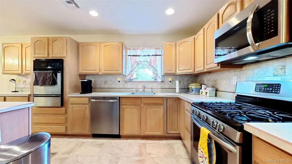 125 White Bridge Road Middletown NY 10940