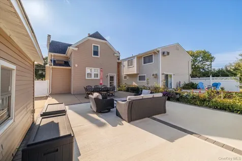 2989 Grand Boulevard Baldwin NY 11510