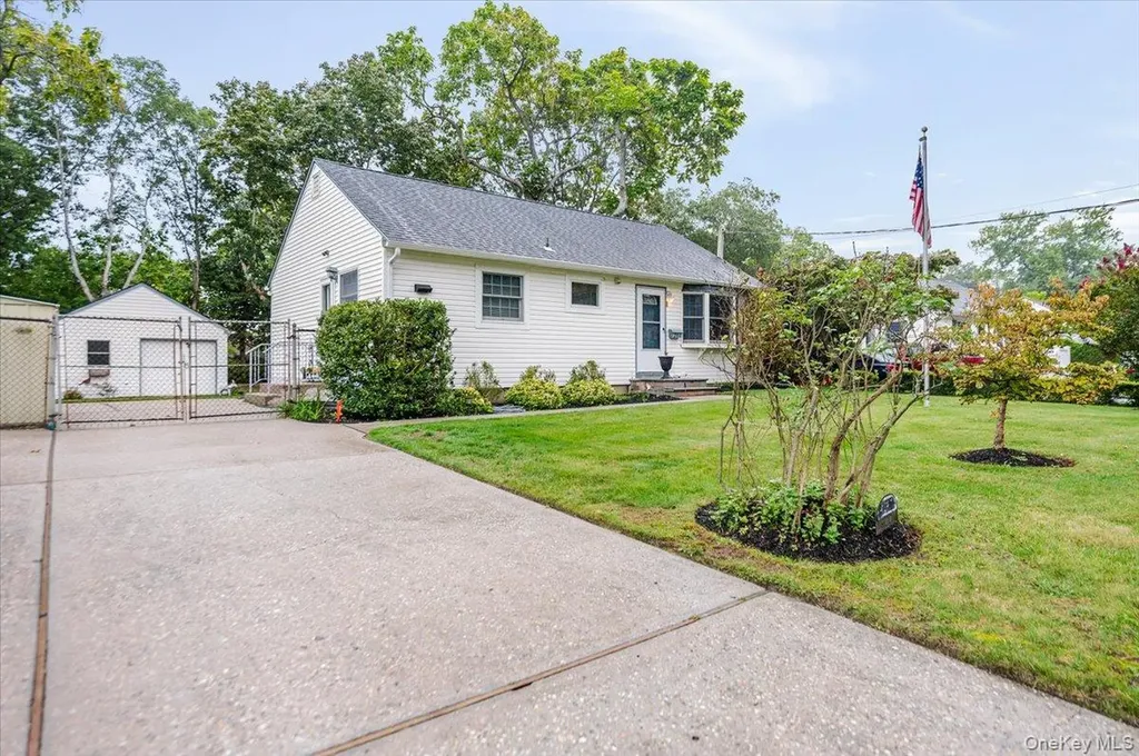 200 Mark Tree Road Centereach NY 11720