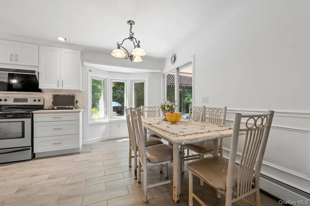 34 21st Street Jericho NY 11753