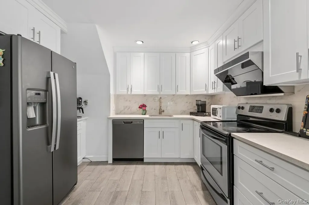 34 21st Street Jericho NY 11753