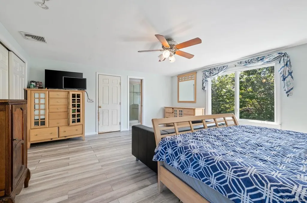 34 21st Street Jericho NY 11753