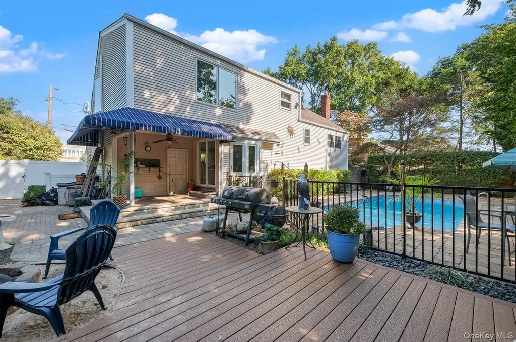 34 21st Street Jericho NY 11753
