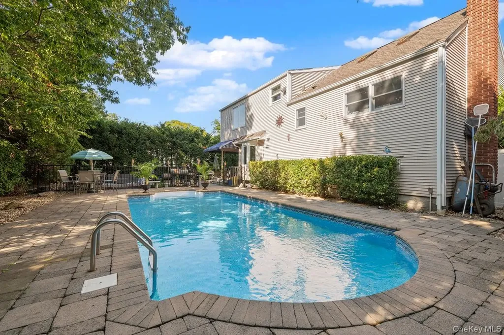 34 21st Street Jericho NY 11753