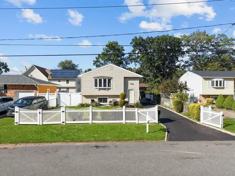 57 Benburb Street Amityville NY 11701