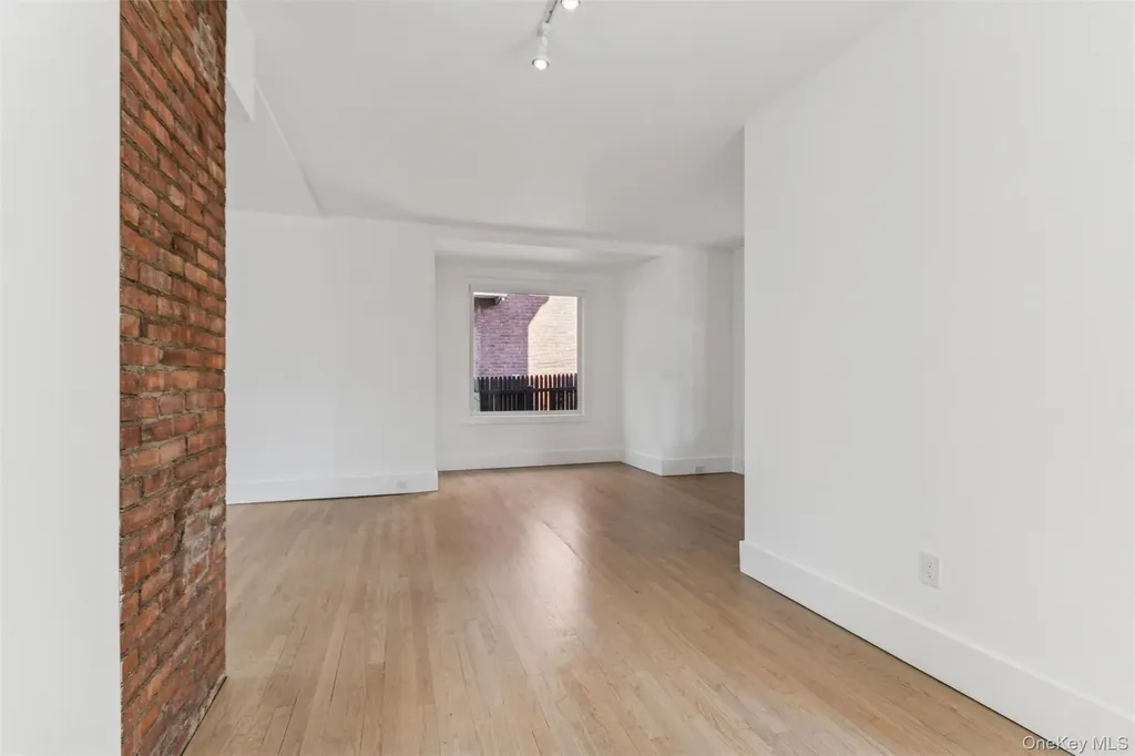 10 South Street Beacon NY 12508
