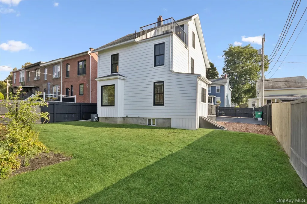 10 South Street Beacon NY 12508