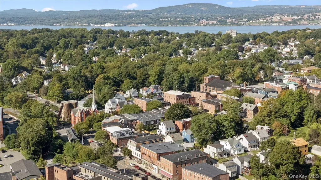 10 South Street Beacon NY 12508