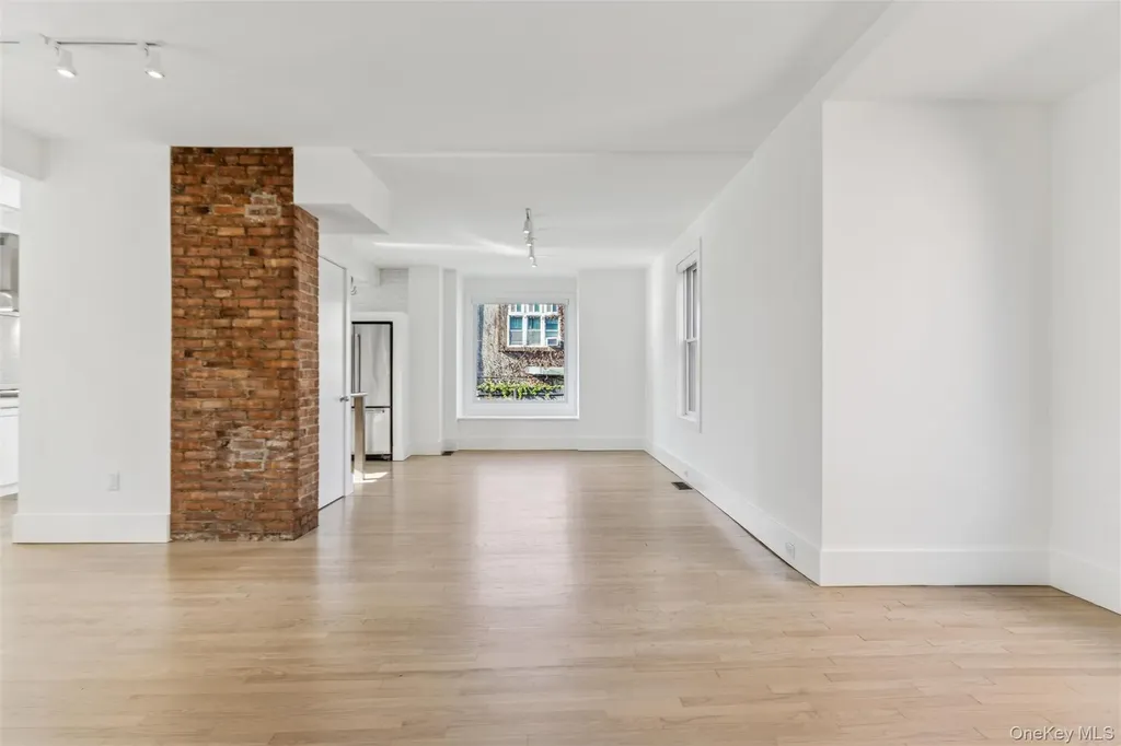 10 South Street Beacon NY 12508