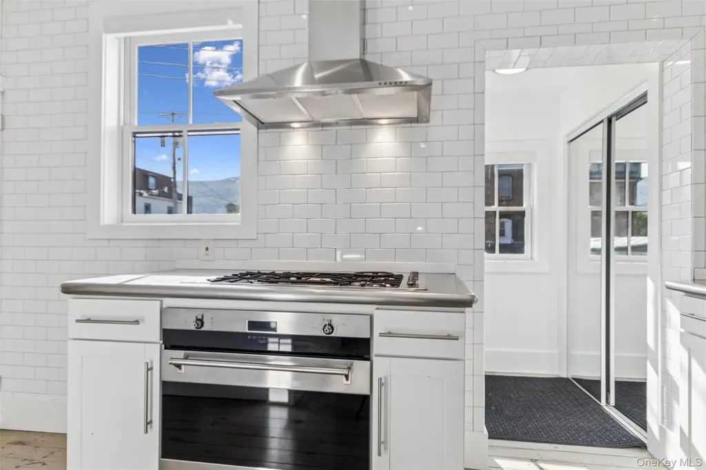 10 South Street Beacon NY 12508