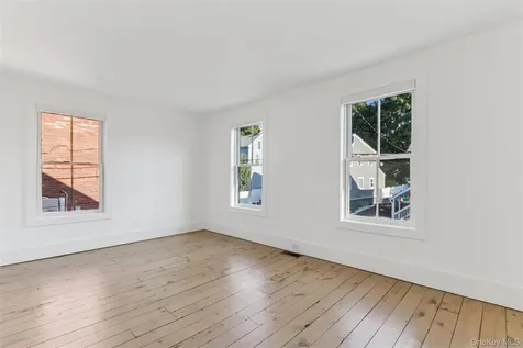 10 South Street Beacon NY 12508