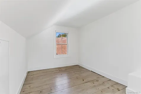 10 South Street Beacon NY 12508