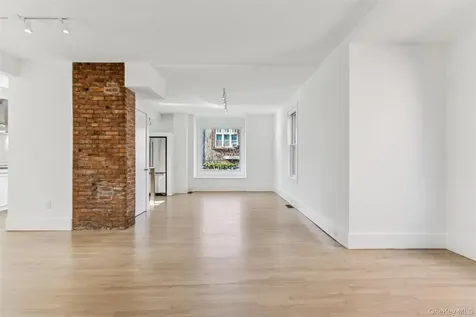 10 South Street Beacon NY 12508