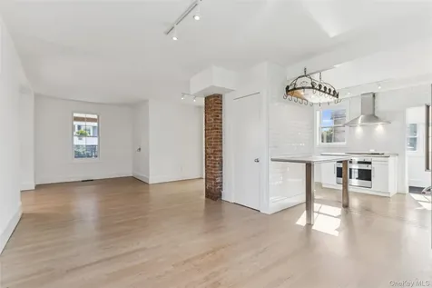 10 South Street Beacon NY 12508