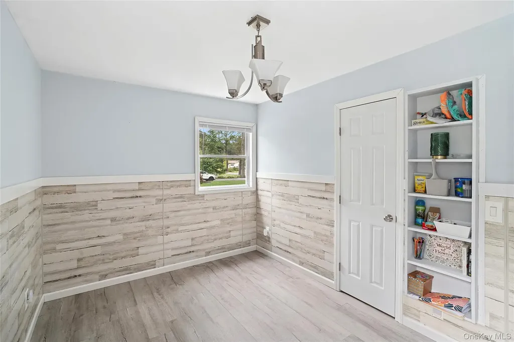 53 Timber Drive Calverton NY 11933