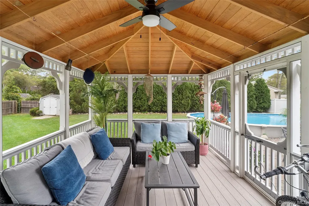 53 Timber Drive Calverton NY 11933