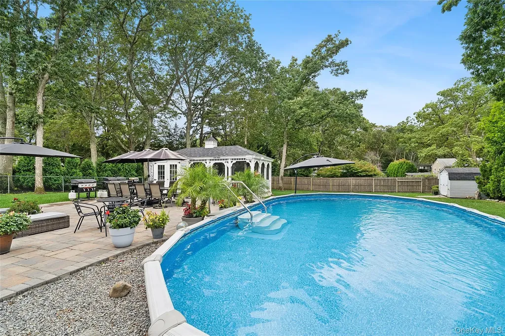 53 Timber Drive Calverton NY 11933