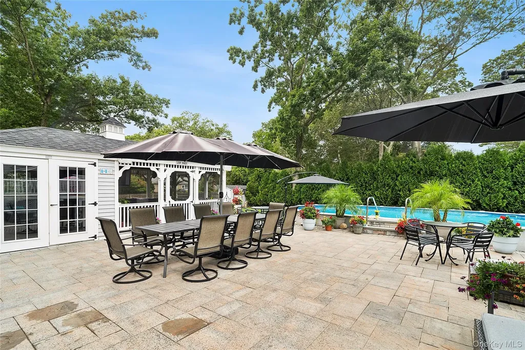 53 Timber Drive Calverton NY 11933