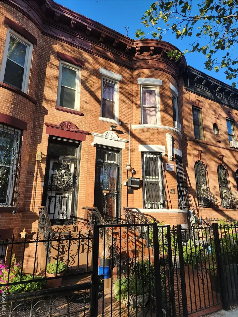 647 Saint Johns Place Brooklyn NY 11216