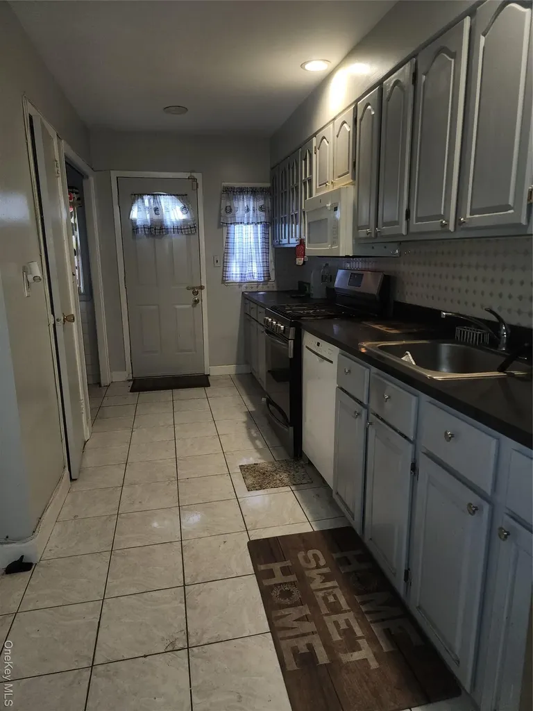 647 Saint Johns Place Brooklyn NY 11216