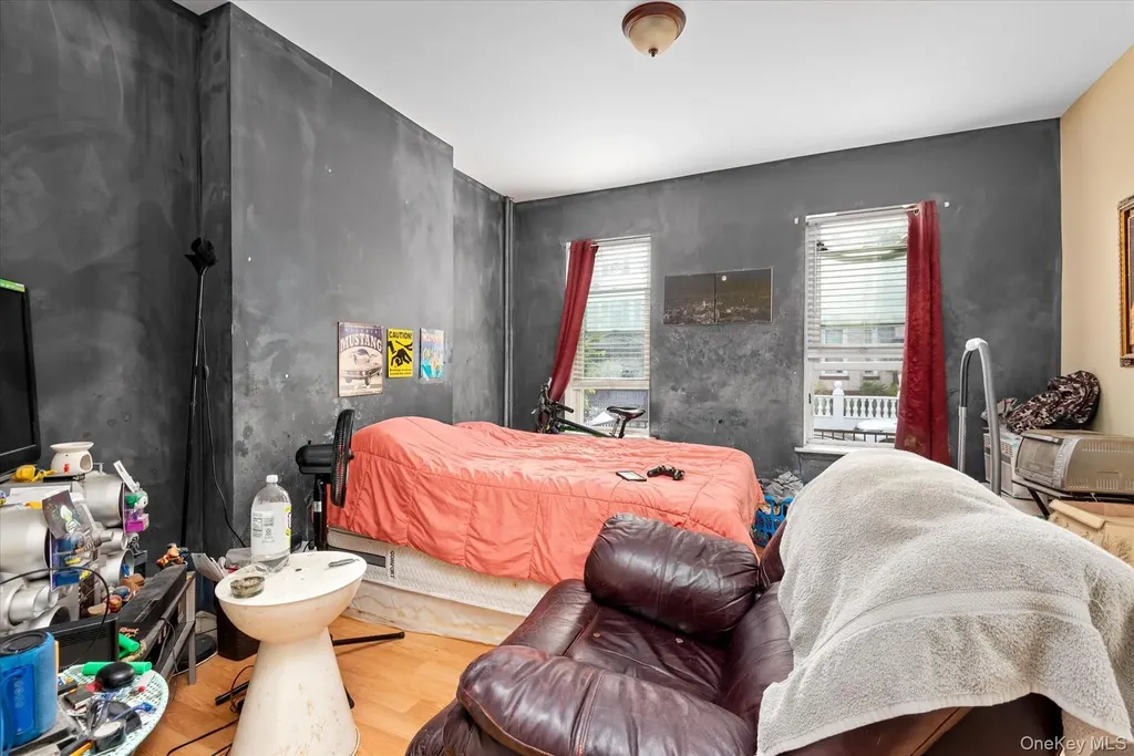 285 Lincoln Avenue Brooklyn NY 11208