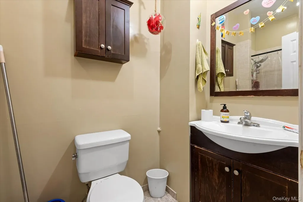 285 Lincoln Avenue Brooklyn NY 11208