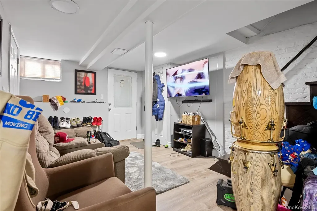 285 Lincoln Avenue Brooklyn NY 11208