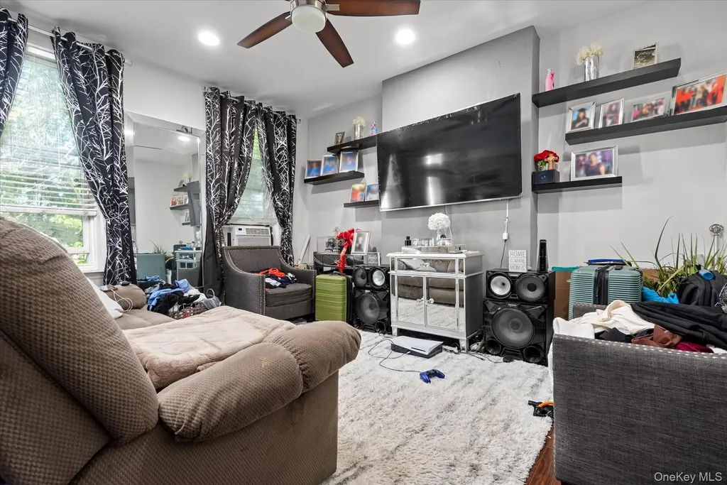 285 Lincoln Avenue Brooklyn NY 11208