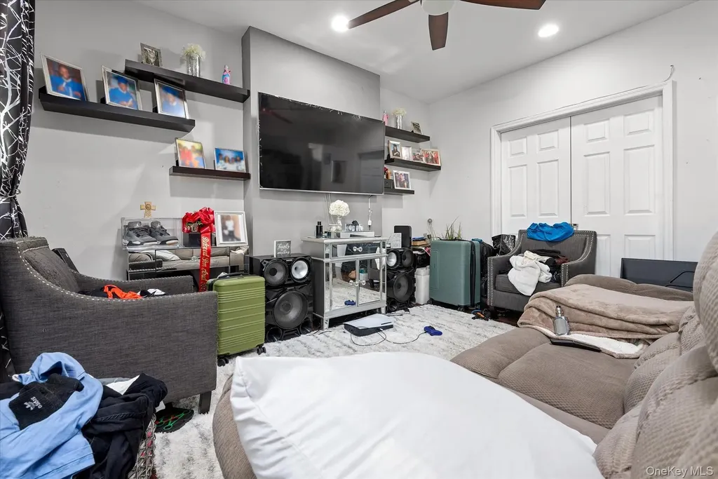 285 Lincoln Avenue Brooklyn NY 11208
