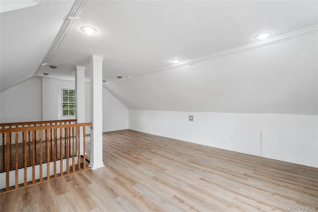 100 E Fenimore Street Valley Stream NY 11580