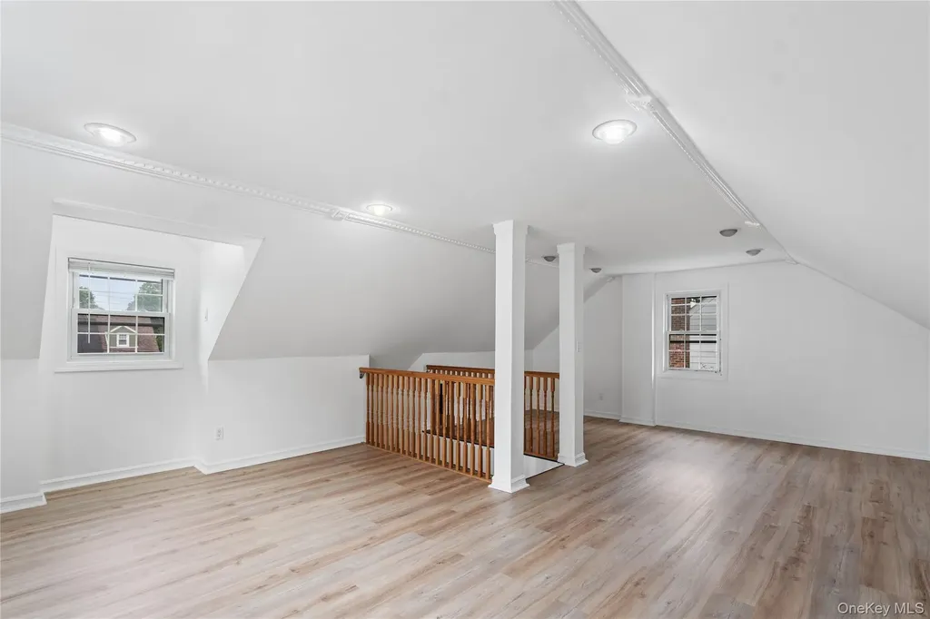 100 E Fenimore Street Valley Stream NY 11580