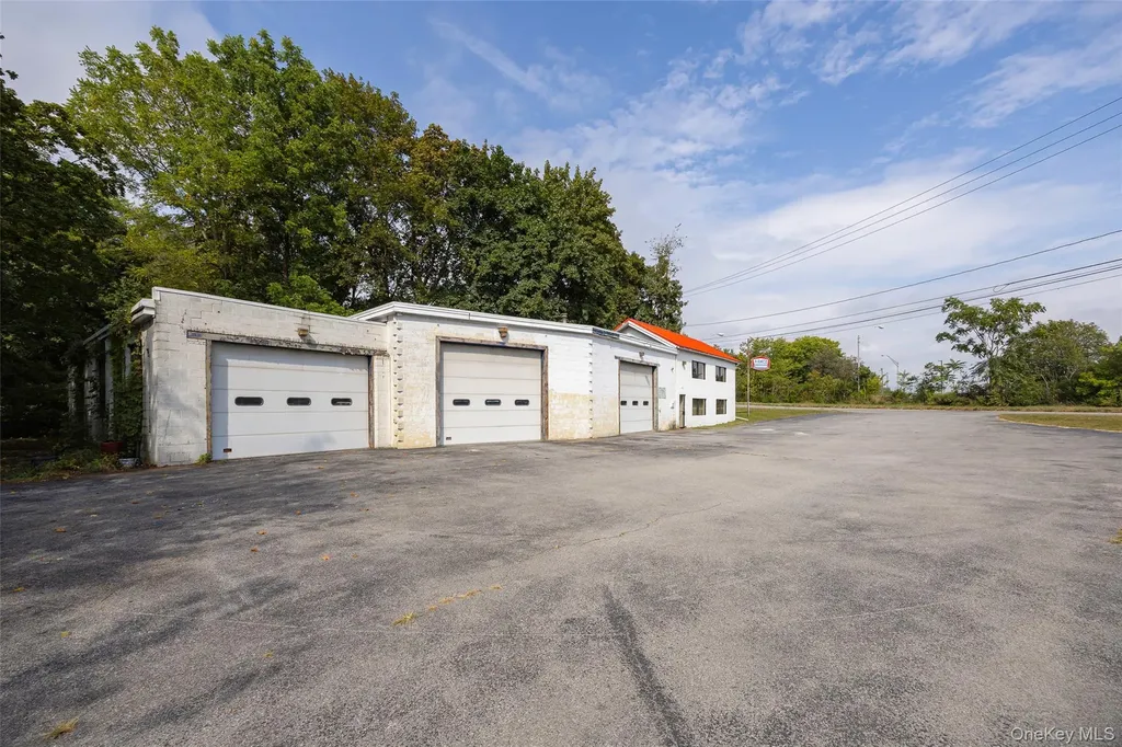 44 Manchester Road Poughkeepsie NY 12603