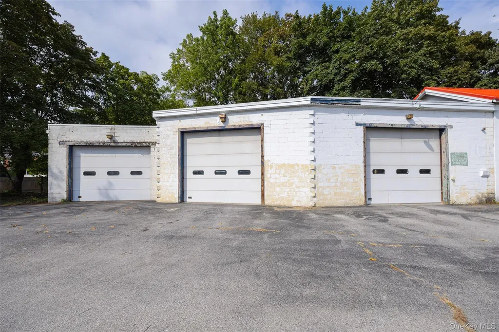 44 Manchester Road Poughkeepsie NY 12603
