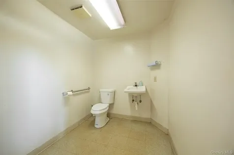 44 Manchester Road Poughkeepsie NY 12603