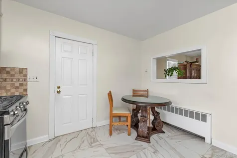 1039 Elizabeth Street Baldwin NY 11510