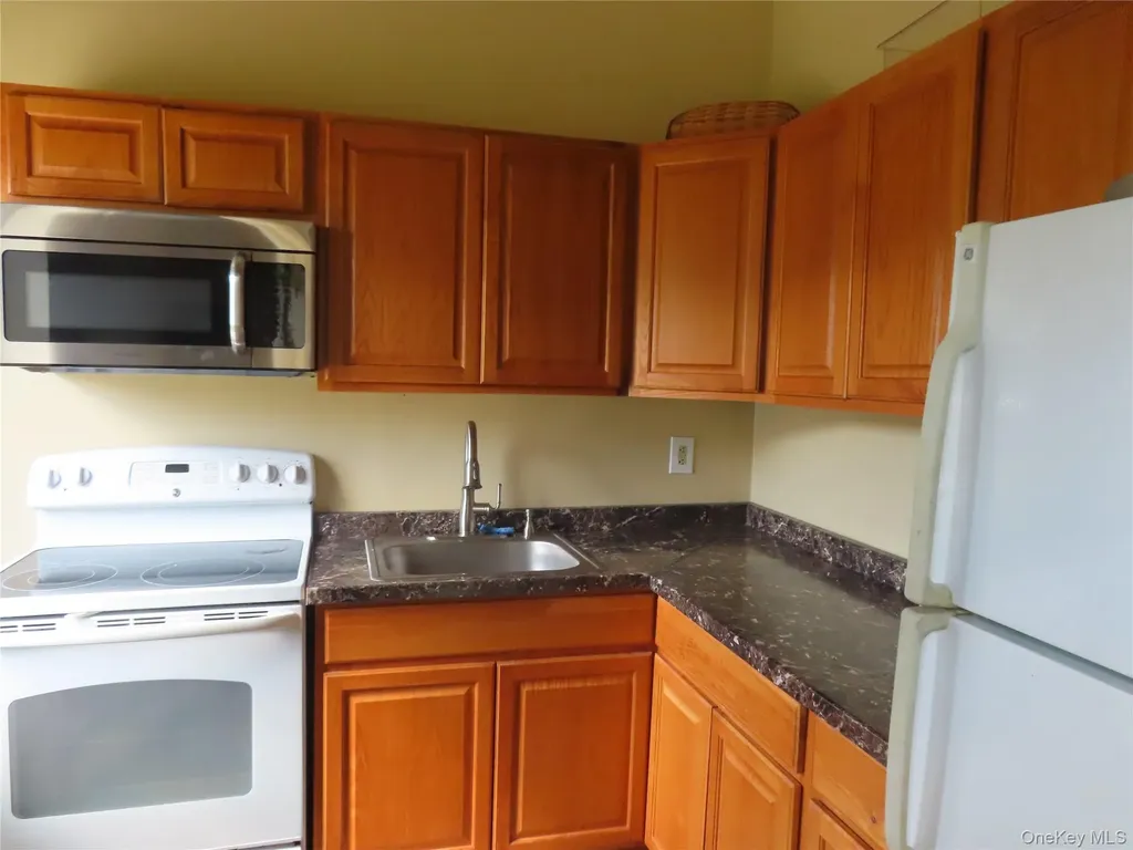 2449 (B) #16 A Union Boulevard Islip NY 11751