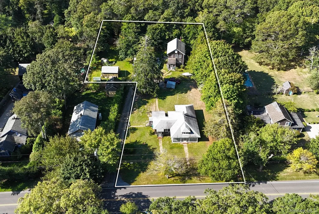 540 Abrahams Path East Hampton NY 11937