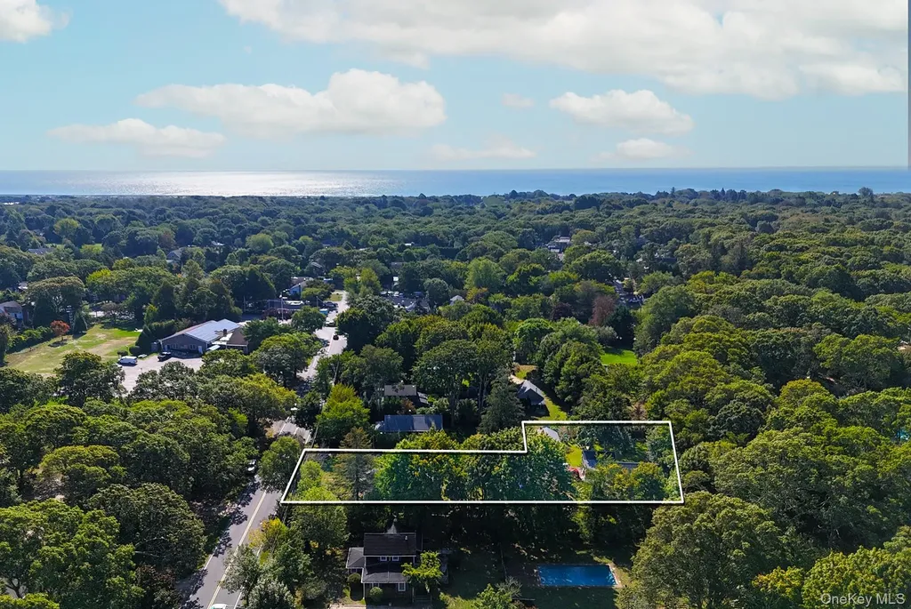 540 Abrahams Path East Hampton NY 11937