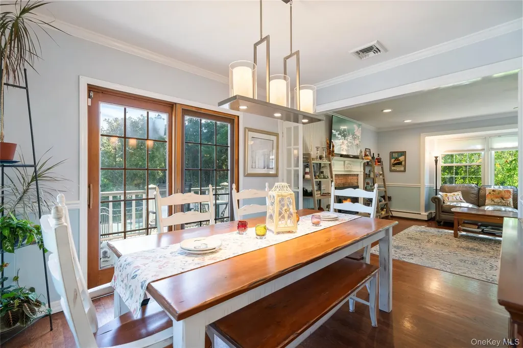 49 Rolling Road Miller Place NY 11764