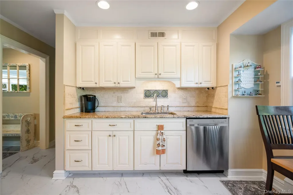 49 Rolling Road Miller Place NY 11764