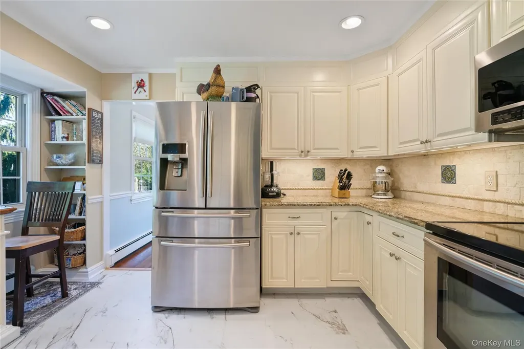 49 Rolling Road Miller Place NY 11764