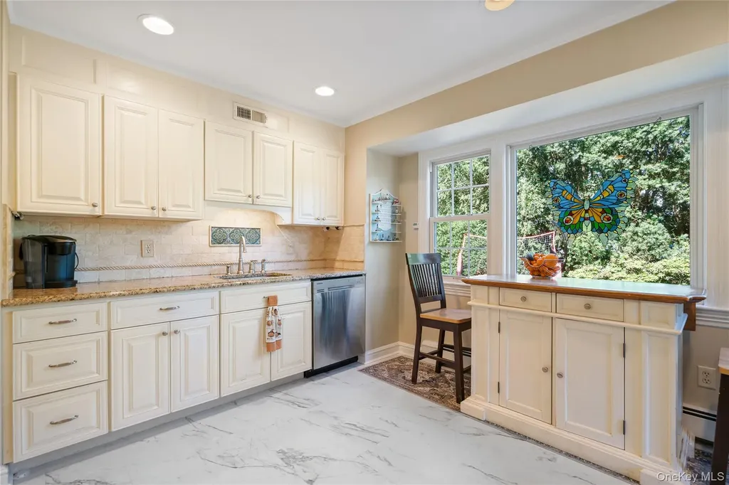 49 Rolling Road Miller Place NY 11764