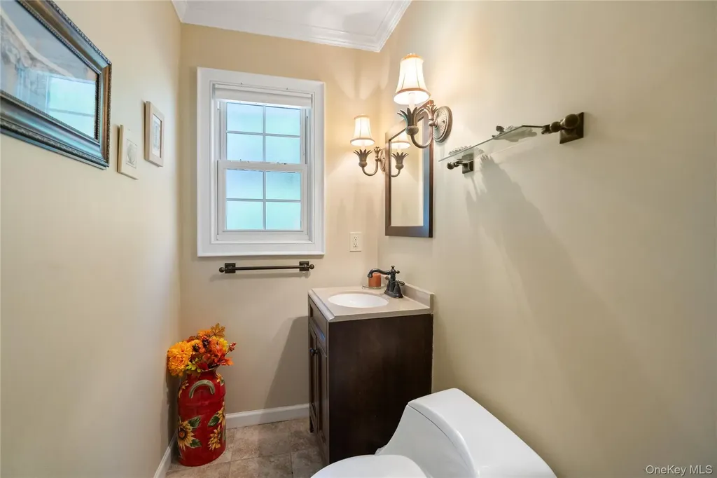 49 Rolling Road Miller Place NY 11764
