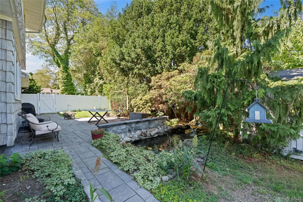 49 Rolling Road Miller Place NY 11764