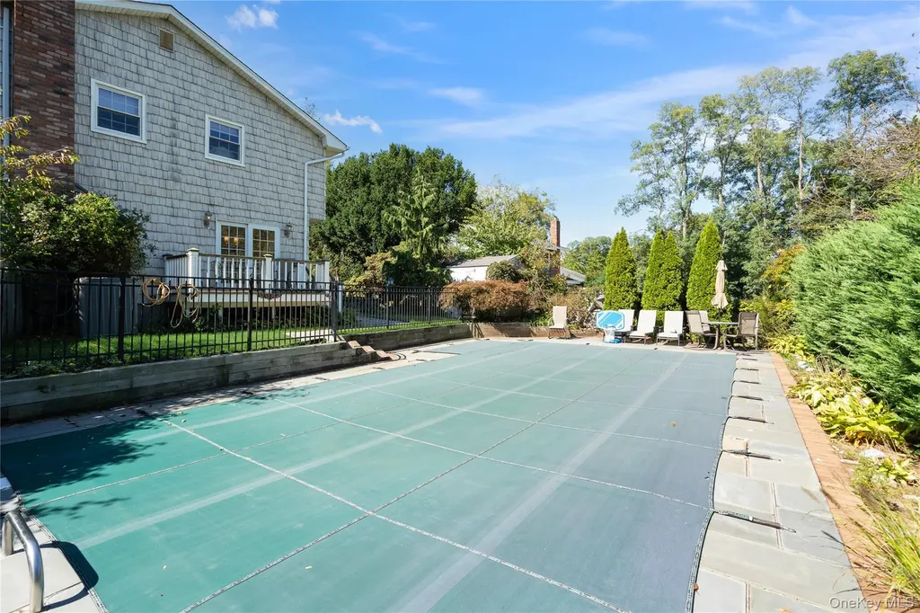 49 Rolling Road Miller Place NY 11764