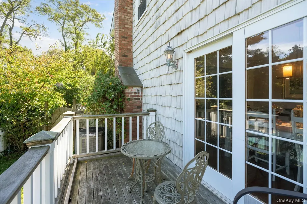 49 Rolling Road Miller Place NY 11764